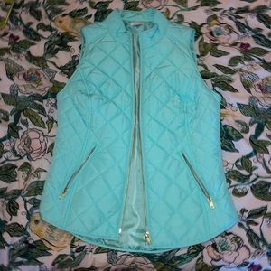 Mint puffer vest
